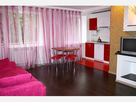 2-комн.кв. 280 грн. Пр.Победы 81