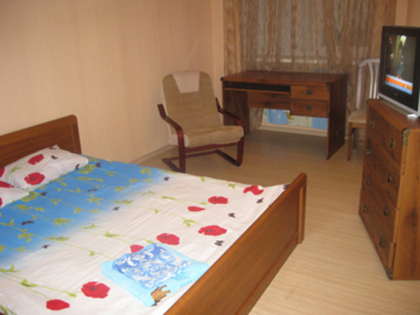 Спальня в двухкомнатной квартире посуточно 